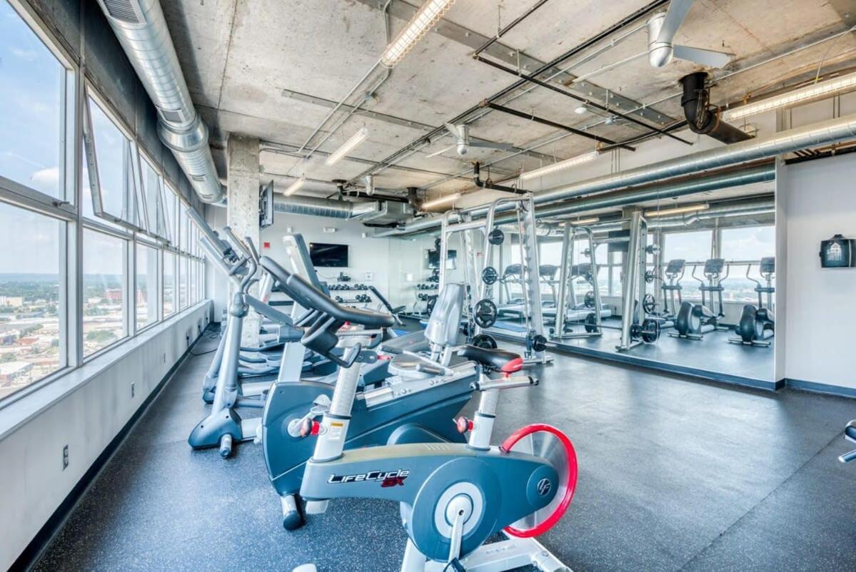 Cozysuites 800 Tower 2Br With Gym! 26 Луисвилл Экстерьер фото