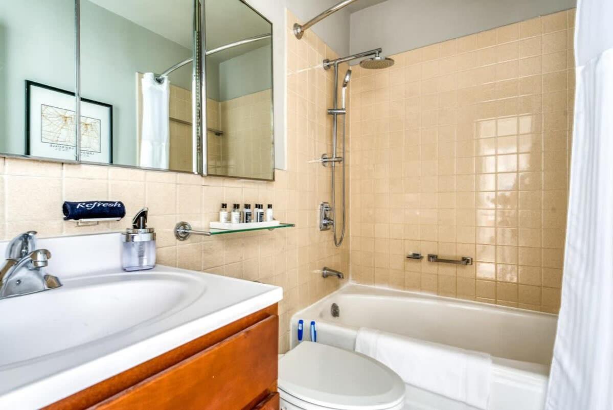 Cozysuites 800 Tower 2Br With Gym! 26 Луисвилл Экстерьер фото