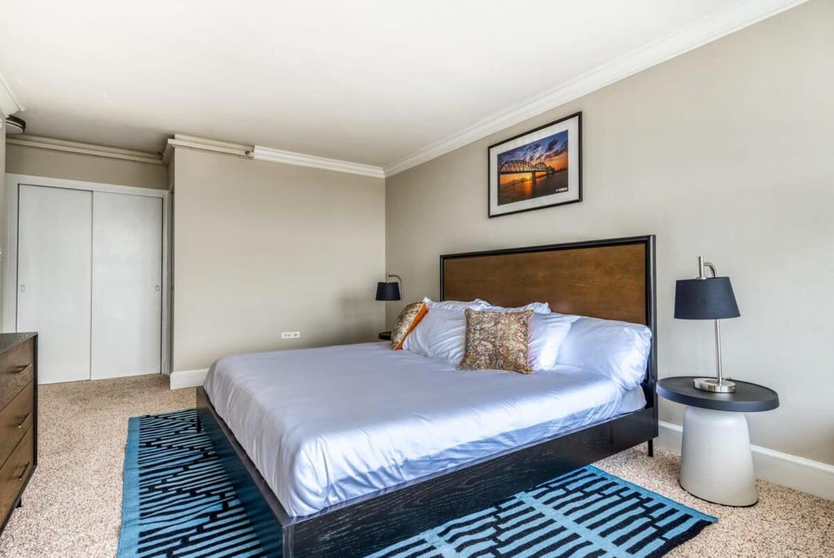 Cozysuites 800 Tower 2Br With Gym! 26 Луисвилл Экстерьер фото